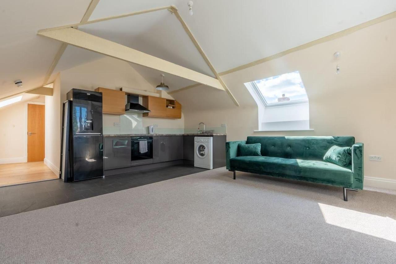 Апартаменты Charming 1-Bed Loft In Caerleon Ньюпорт Экстерьер фото
